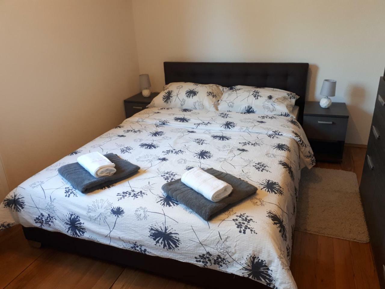 Apartment Jareb 슬루니 외부 사진